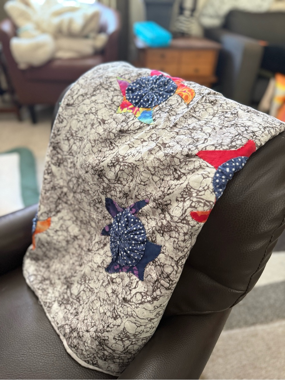 Handmade Turtle Applique Quilt Throw - Multicolor on Gray Marble
